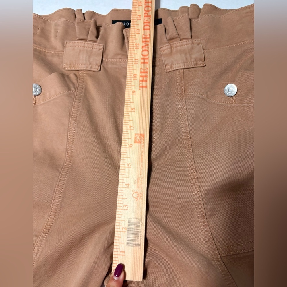 Veronica Beard Camel Color Straight Leg Jeans w Pleats Detail at Waist High Rise - Picture 11 of 16